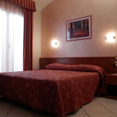Hotel Stazione Livorno Exterior photo
