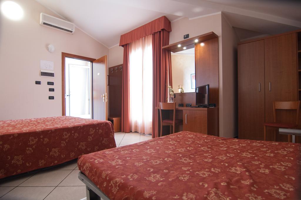 Hotel Stazione Livorno Exterior photo