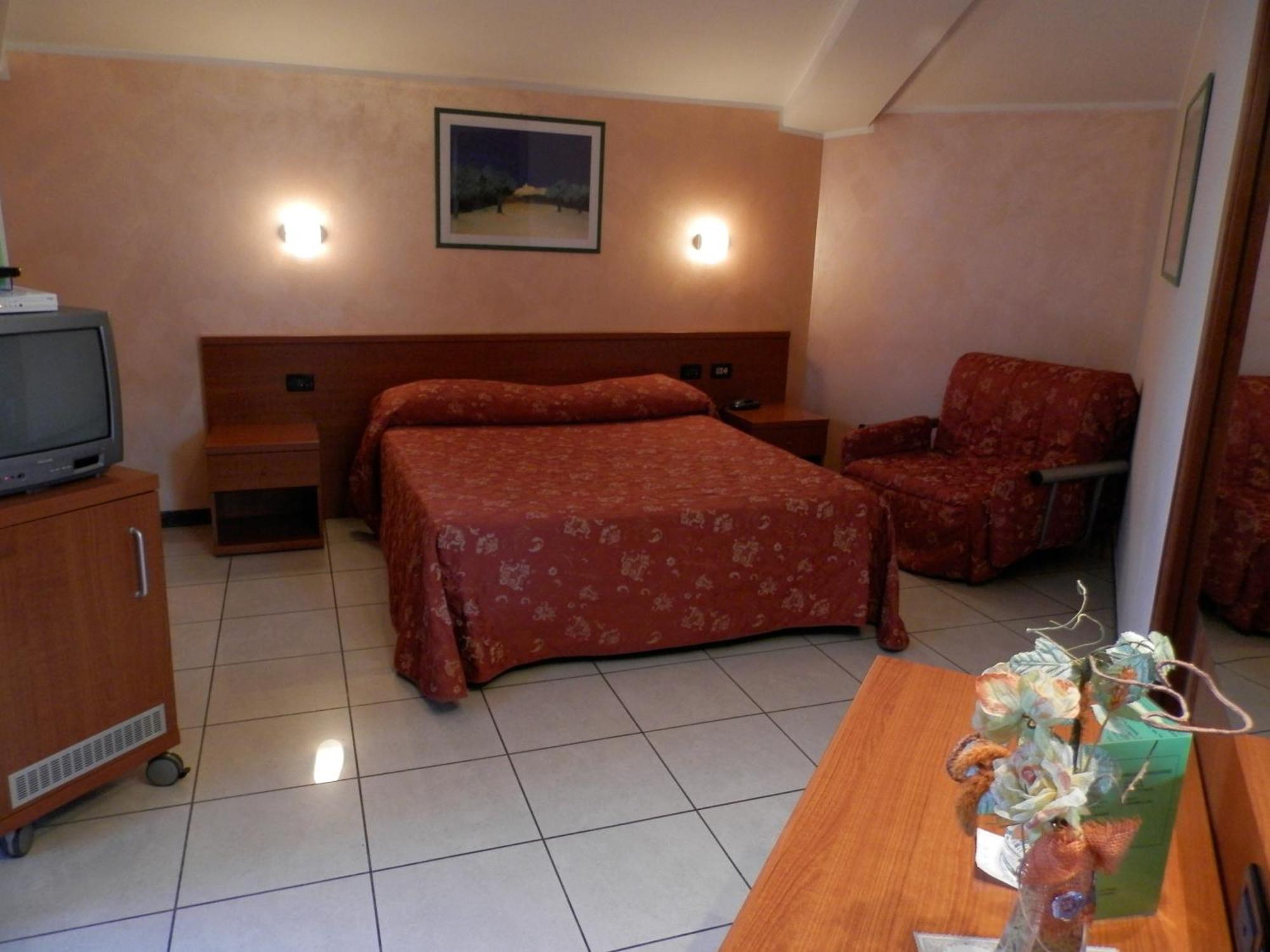 Hotel Stazione Livorno Exterior photo