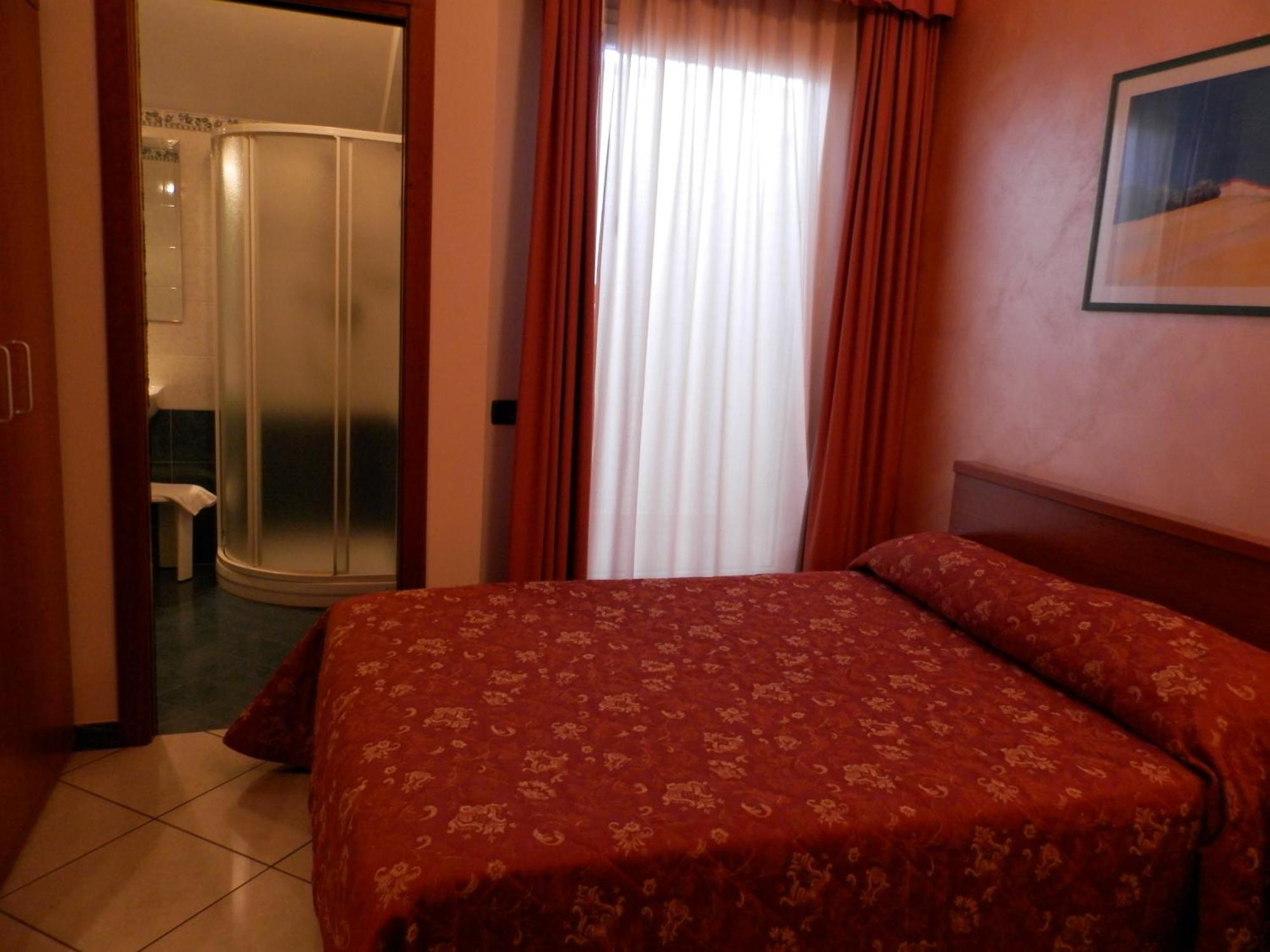 Hotel Stazione Livorno Exterior photo