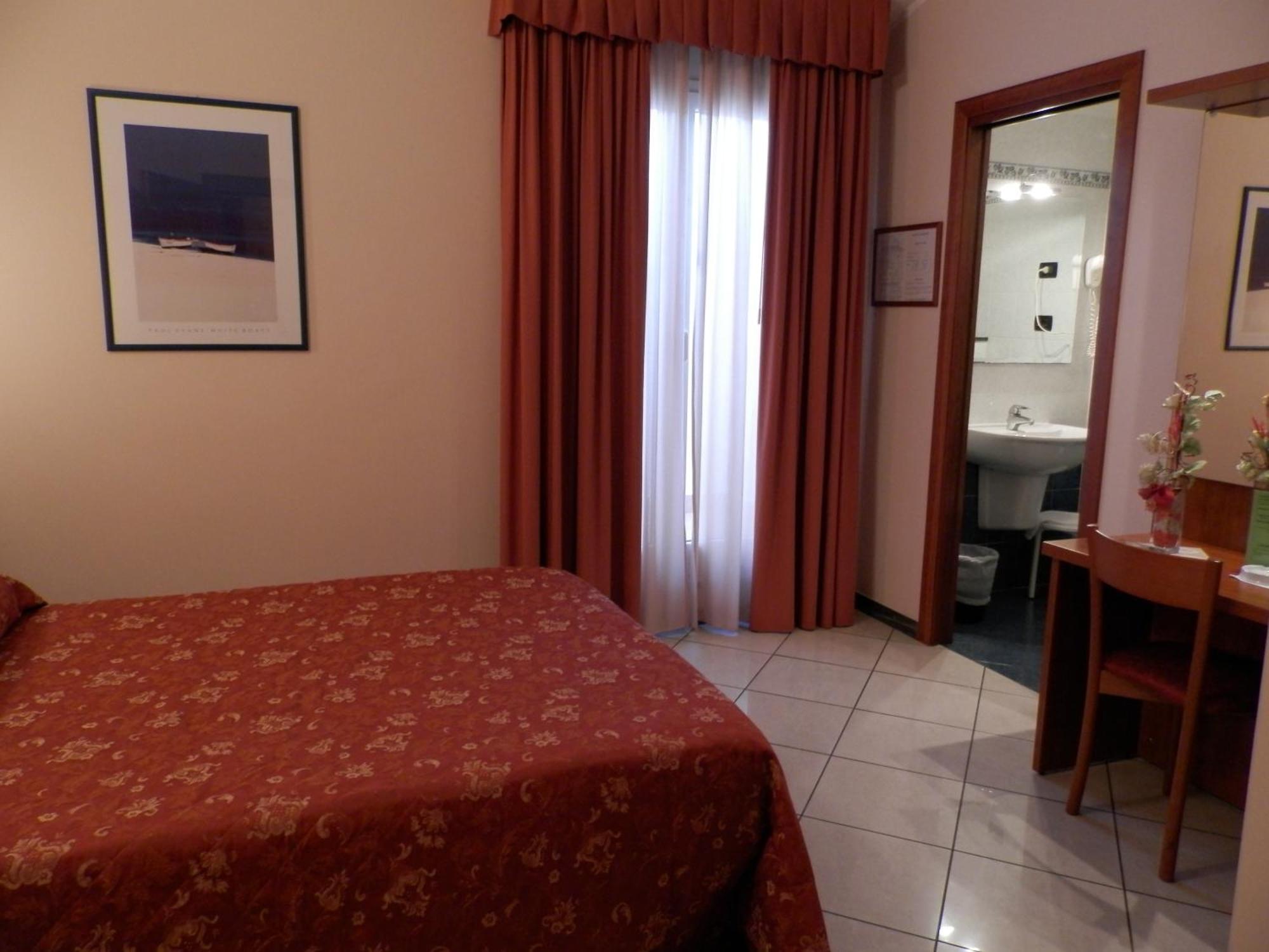 Hotel Stazione Livorno Exterior photo