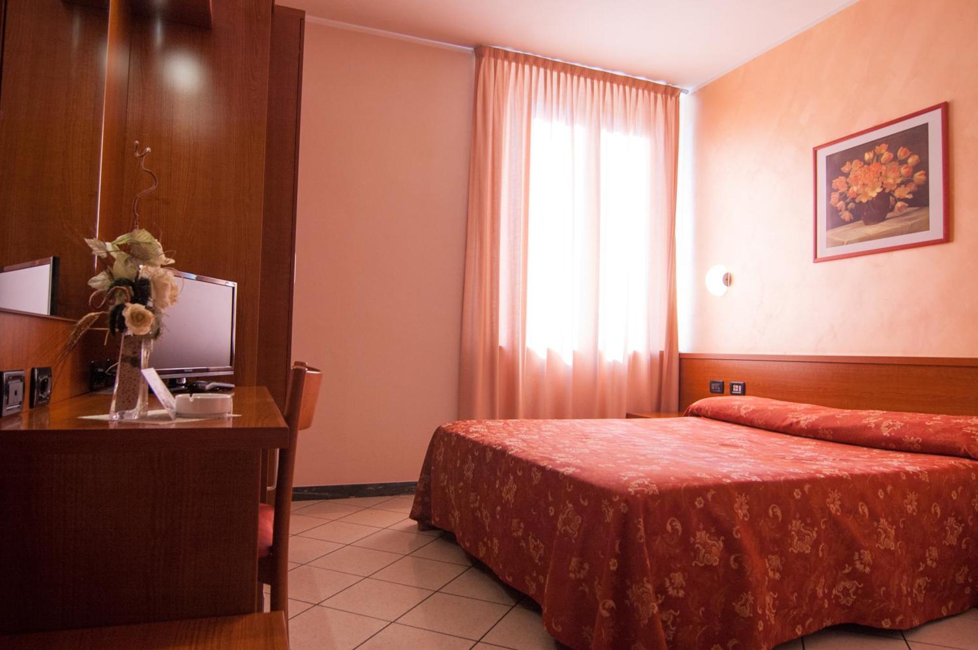 Hotel Stazione Livorno Room photo