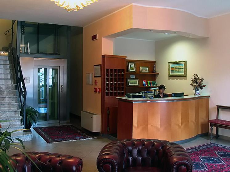 Hotel Stazione Livorno Exterior photo