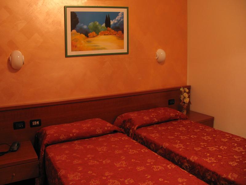 Hotel Stazione Livorno Exterior photo
